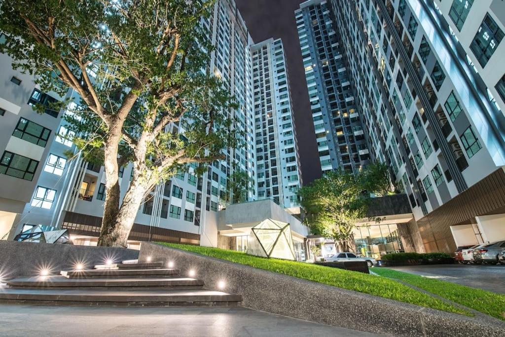 The Base Central Pattaya Εξωτερικό φωτογραφία