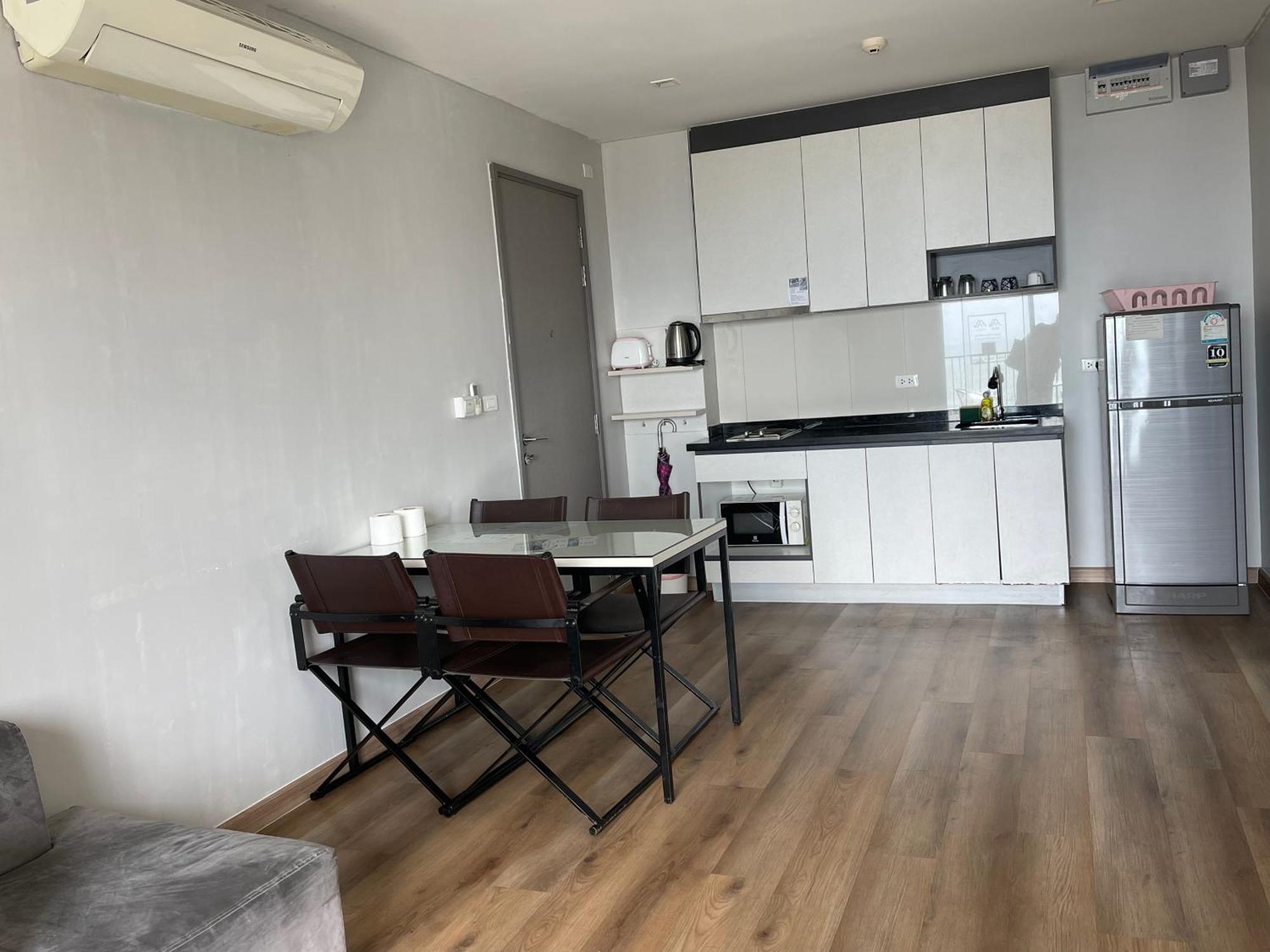 The Base Central Pattaya Εξωτερικό φωτογραφία